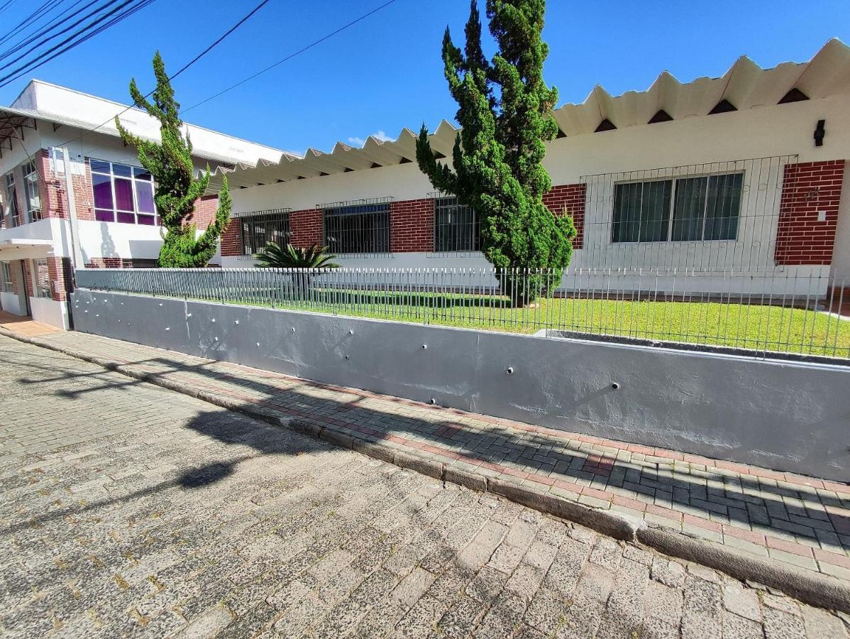 Villa Bilac - Studios Proximo A Vila Germanica Bairro Da Velha Blumenau Luaran gambar